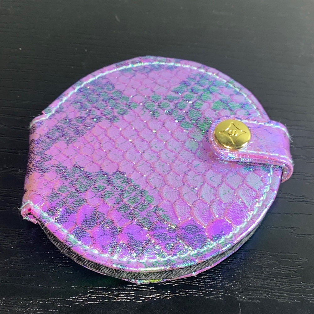 🛍️Stephanie Johnson Compact mirror!
